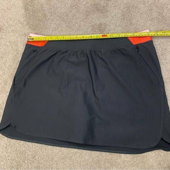 UNDER Armour Women's Gray UA Links Knit Golf Skort Sz XL NWT - Picture 7 of 10